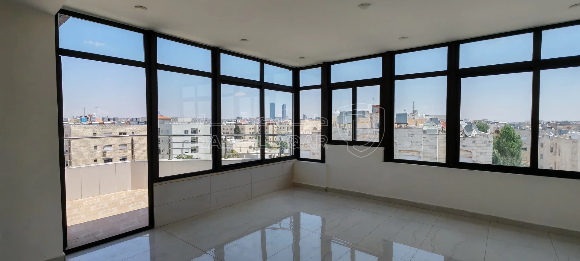 شقة في عمان - الرونق - 170,000 دأ - صورة 1